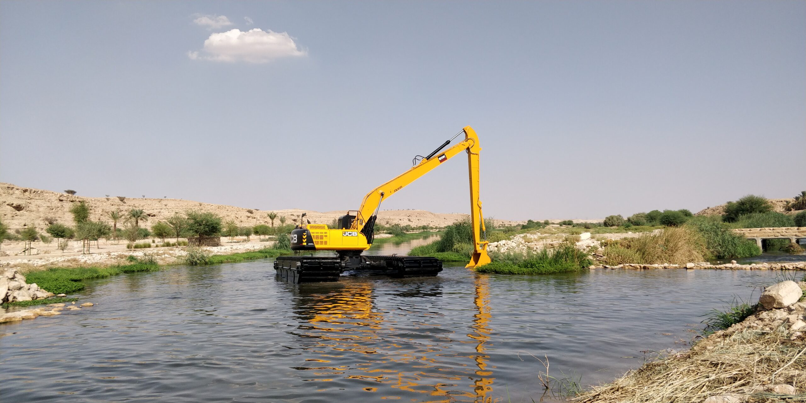 EIK AM300 Amphibious for JS305 @ Middle East