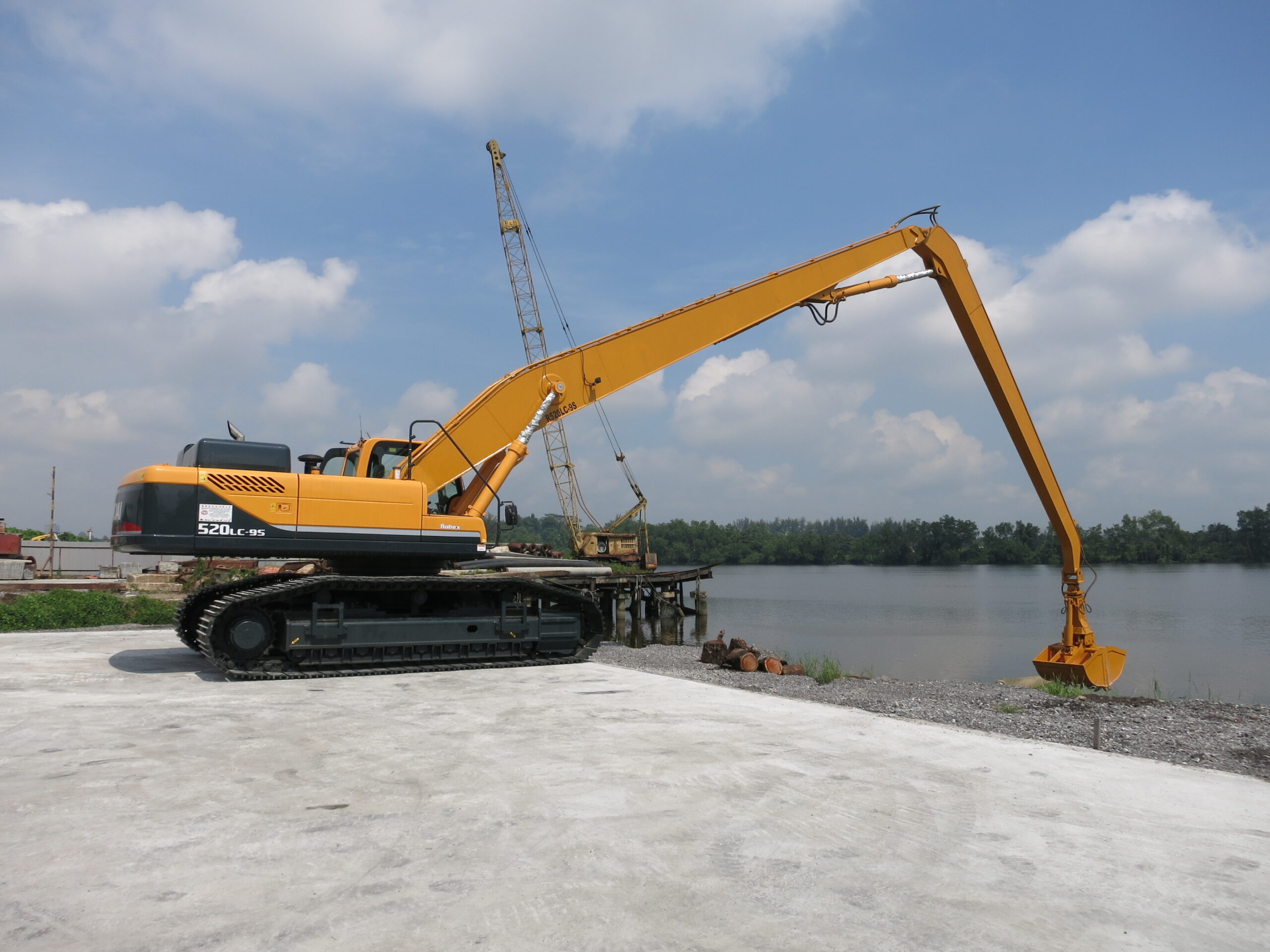 EIK Long Reach R520LC-9S